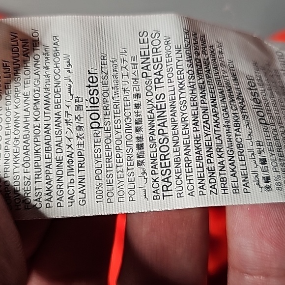 UNDER Armour small orange fitted heatgear long sleeve reflective running shirt - Picture 7 of 7